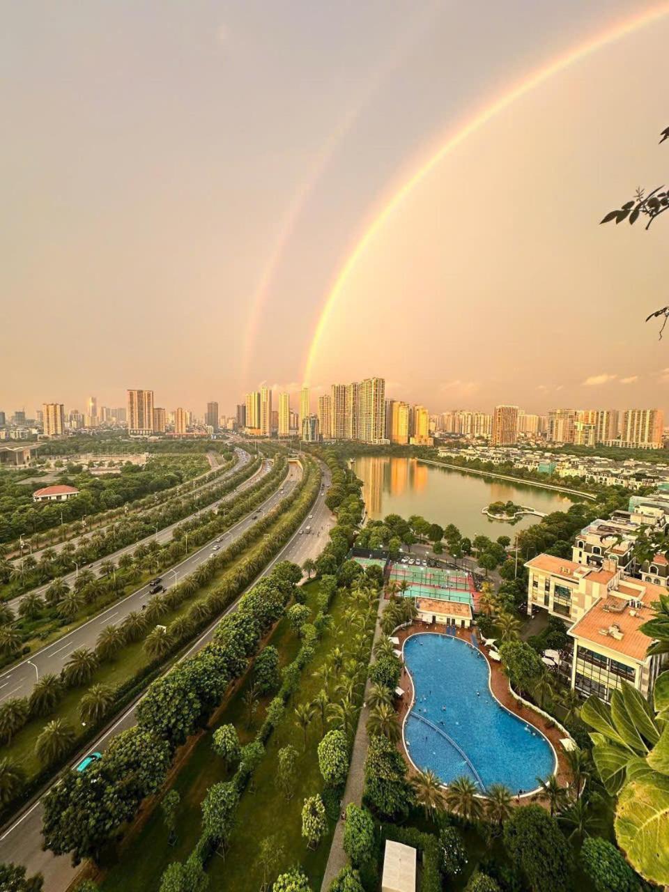 Rosee House -Luxury Apartment In Vinhomes Greenbay Hanoi Eksteriør bilde